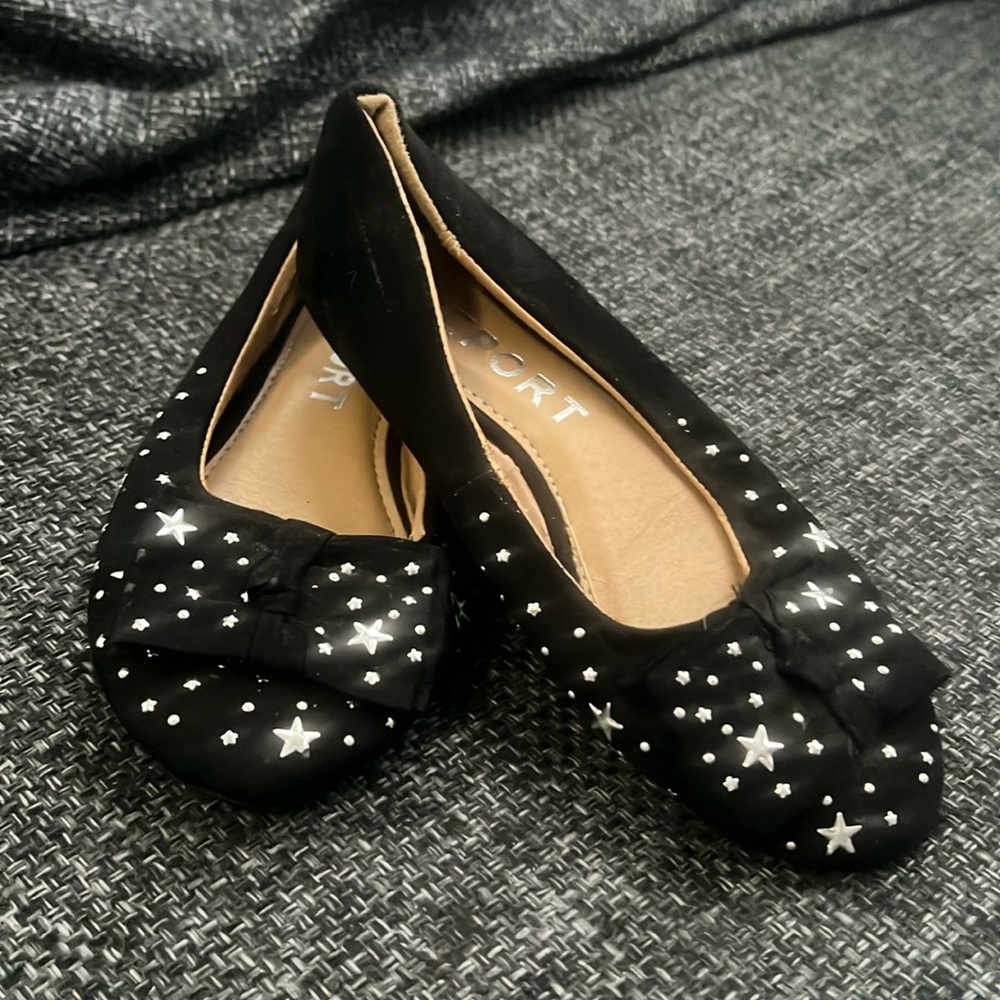 3/$12 Report Black Baller Flats with Star Detail (11)